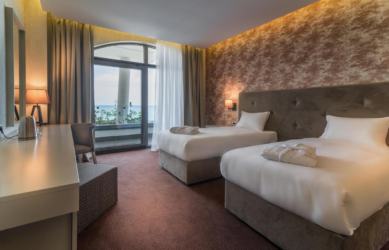 The Grand Gloria Hotel 바투미 외부 사진